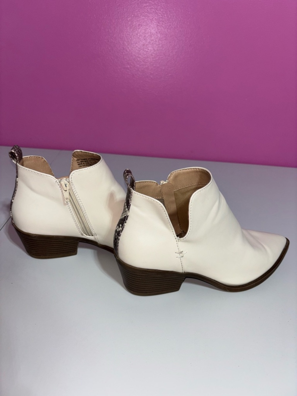 Time and Tru White Pointed Ankle Booties with Side Zip - Picture 8 of 9